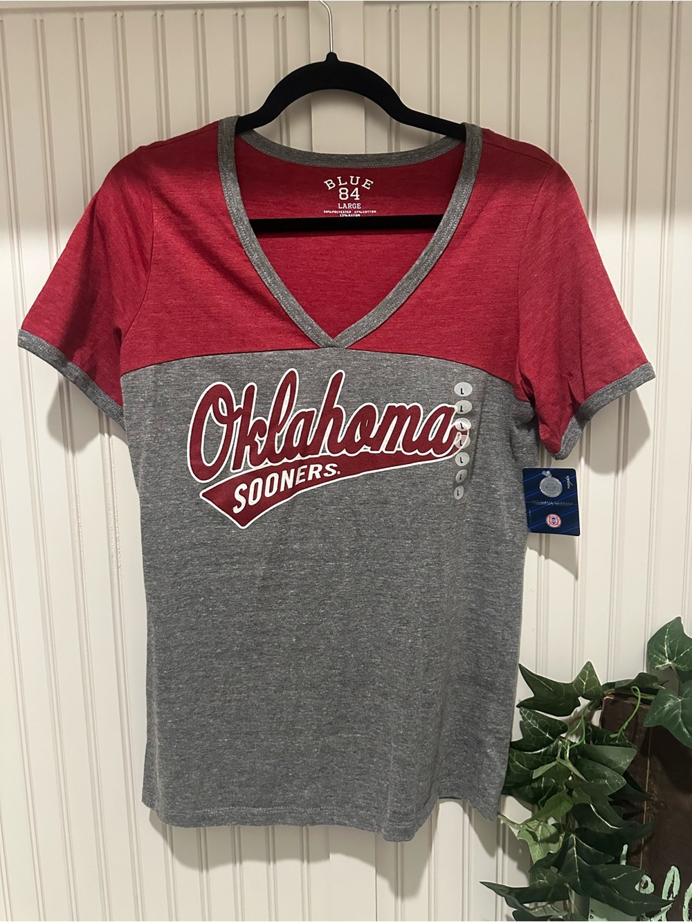 Oklahoma Sooners (OU) Colorblock V-Neck Women’s College Tee